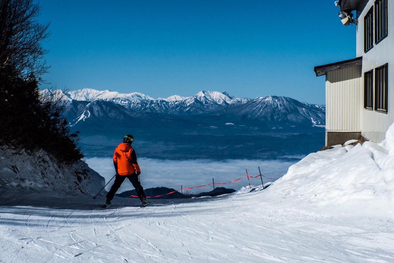 Shiga Kogen Olympic Hotel Яманути Экстерьер фото