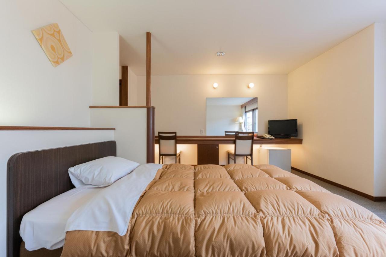 Shiga Kogen Olympic Hotel Яманути Экстерьер фото