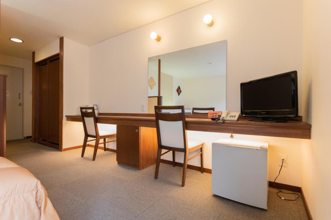 Shiga Kogen Olympic Hotel Яманути Экстерьер фото