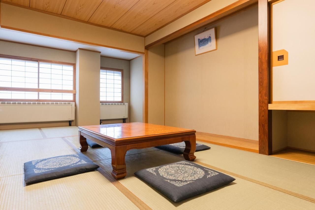 Shiga Kogen Olympic Hotel Яманути Экстерьер фото