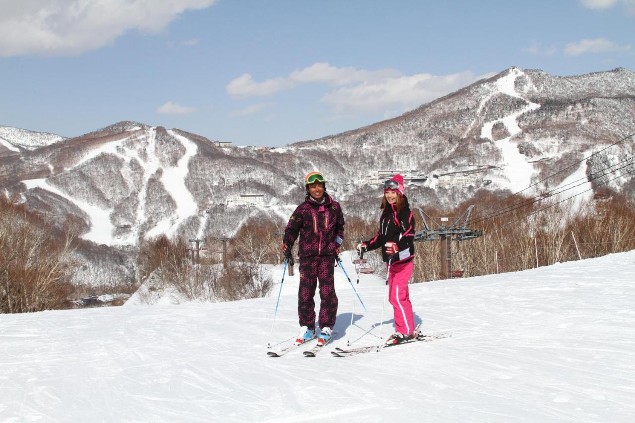 Shiga Kogen Olympic Hotel Яманути Экстерьер фото