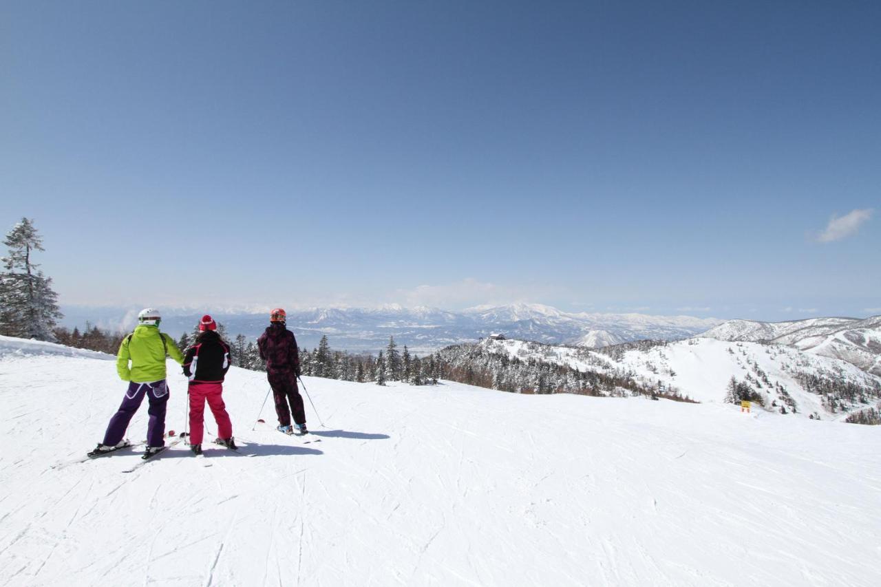 Shiga Kogen Olympic Hotel Яманути Экстерьер фото